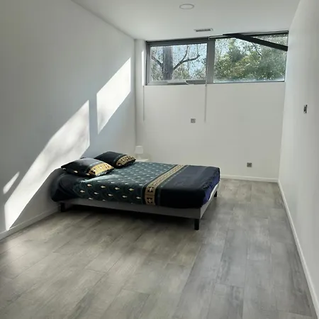 Loft Epure Avec Parking Prive. *